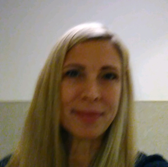 Meet your Posher, Gina - Picture 1 of 1